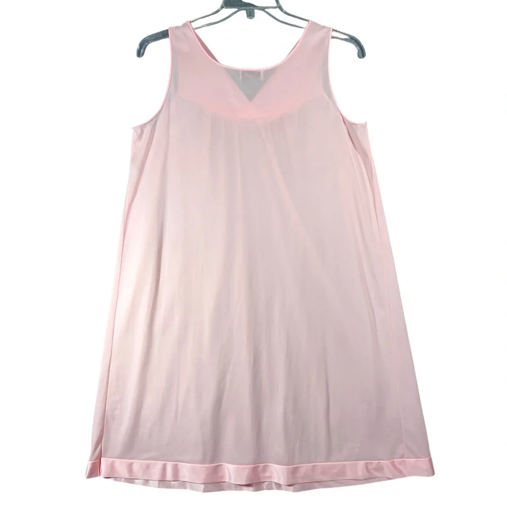 Vintage Women’s Soft Pink Peach Nighty Size M Babydoll Nightgown Satin Accent